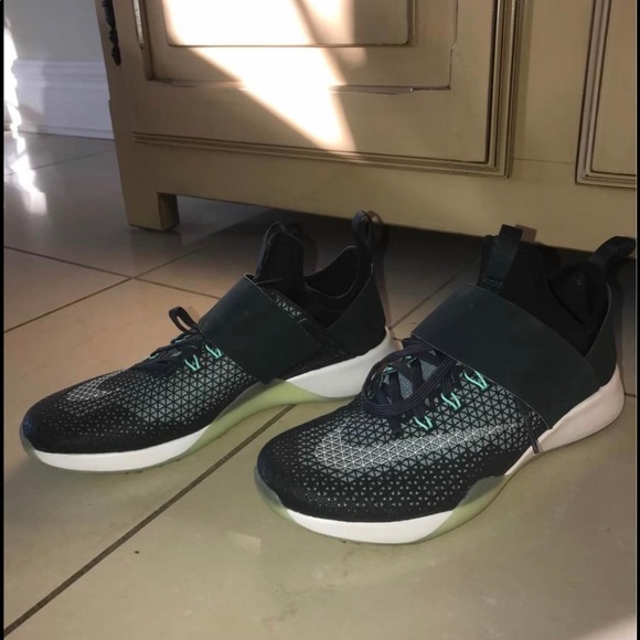 Nike runners - Picture 6 of 7